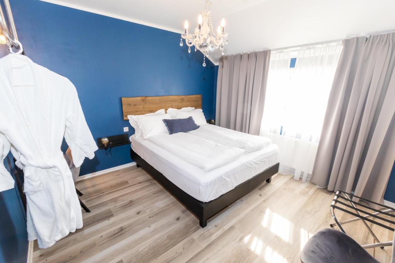 Hotel North Akureyri Bagian luar foto