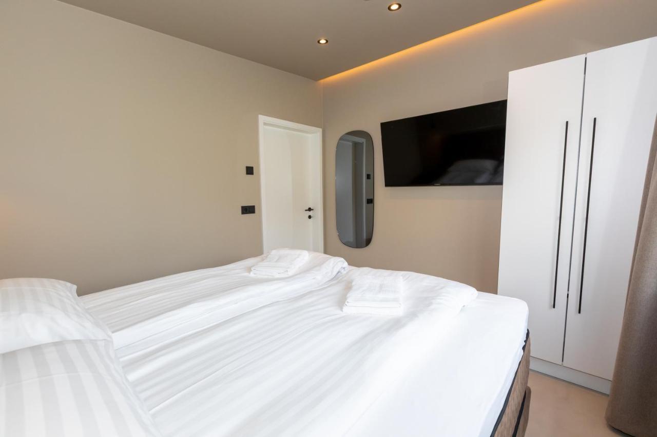 Hotel North Akureyri Bagian luar foto