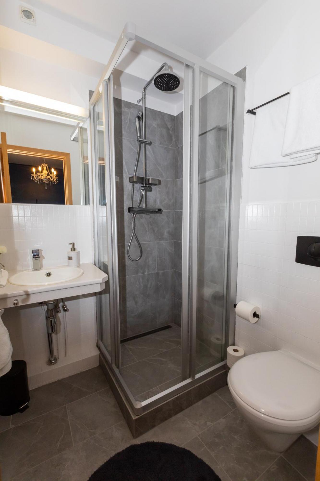 Hotel North Akureyri Bagian luar foto