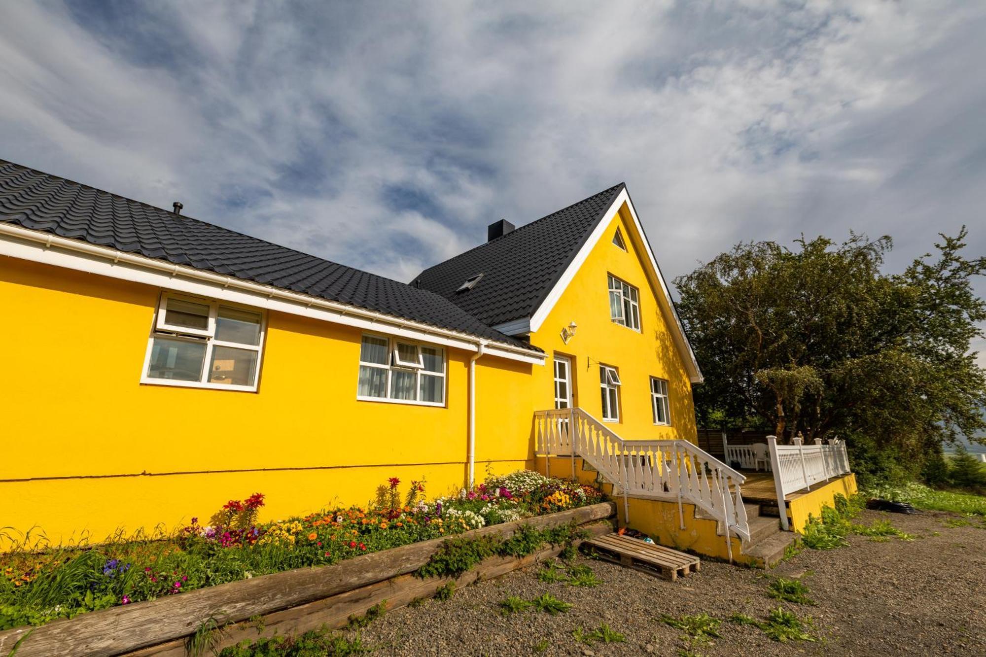 Hotel North Akureyri Bagian luar foto