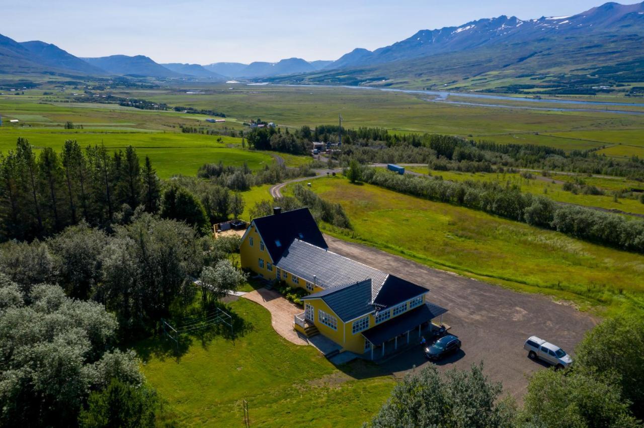Hotel North Akureyri Bagian luar foto